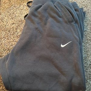 XL Grey Nike leggings.